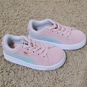 NEW - Puma Suede Classic, toddler size 9C